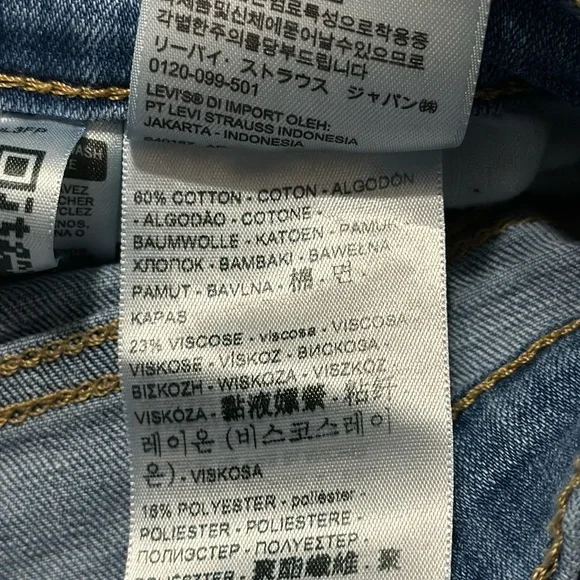 Levi's 724 High Rise Straight Leg Jeans Womans 33 Light Wash Distressed - Picture 7 of 8